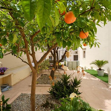 Home With Courtyard In Beating Heart Of Old Town! Chania  Exterior foto